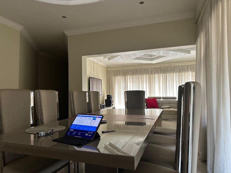 Magnificent finishes! - Photo 8