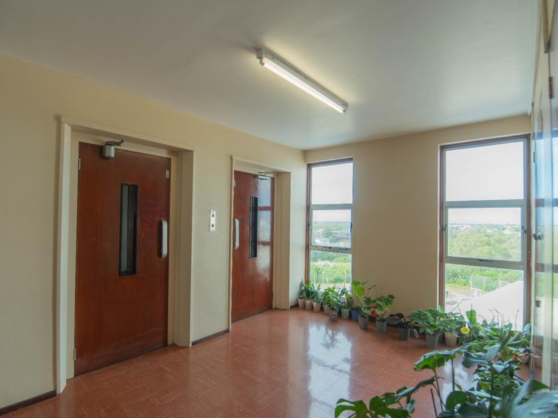 5th Floor Apartment with Harbour & Sea Views – Lelane - Photo 6