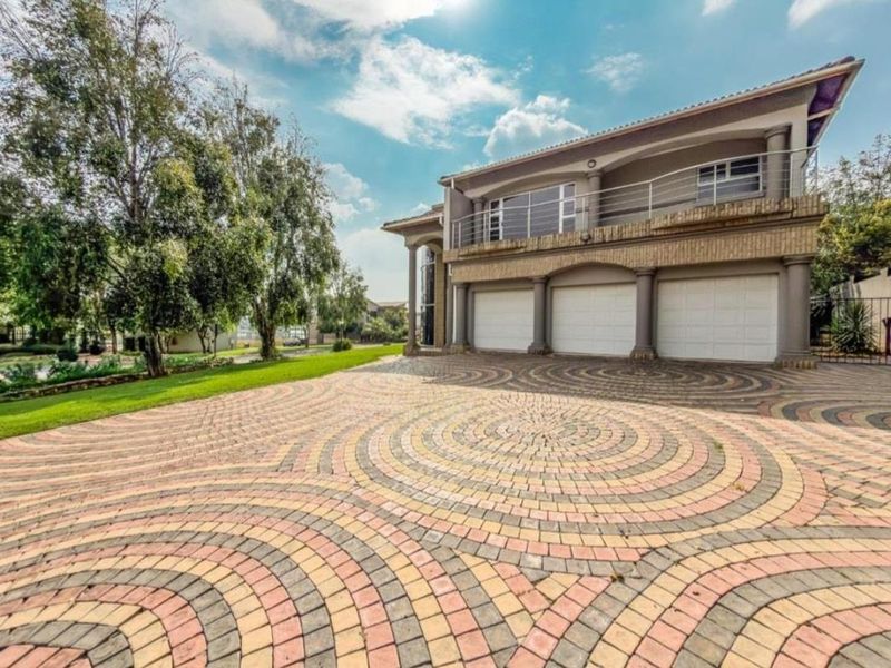 More Space. More Luxury. More Life. - Photo 4