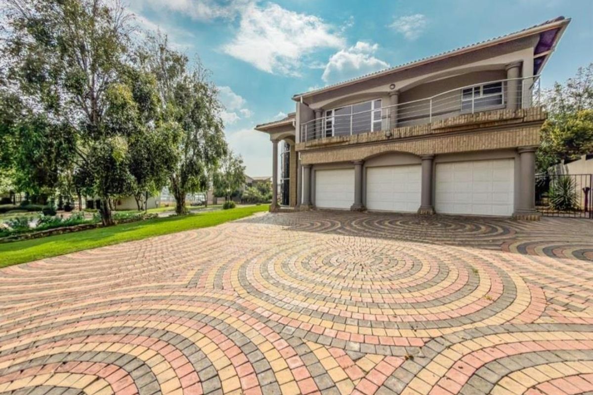 More Space. More Luxury. More Life. - Photo 4