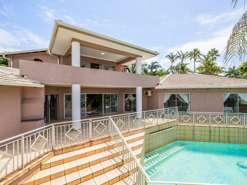 Luxurious 4 Bedroom Coastal Villa with Sea Views! - Photo 6