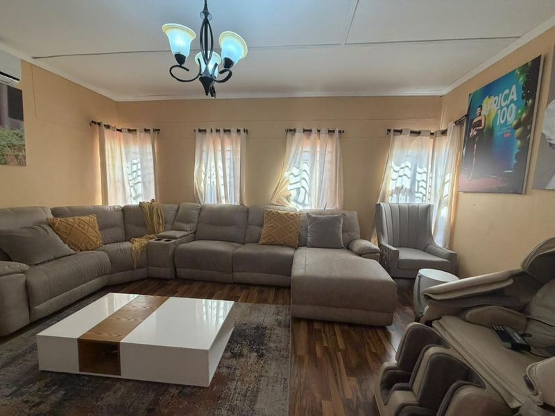 PRICE REDUCED: 3 BEDROOM HOUSE FOR SALE  - DORADO VALLEY - Photo 3