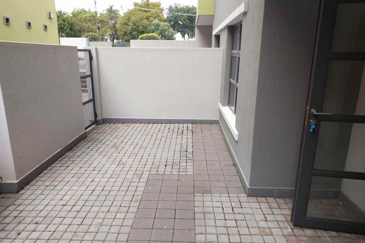 2 BEDROOM FURNISHED APARTMENT TO RENT IN RIVONIA - Photo 2