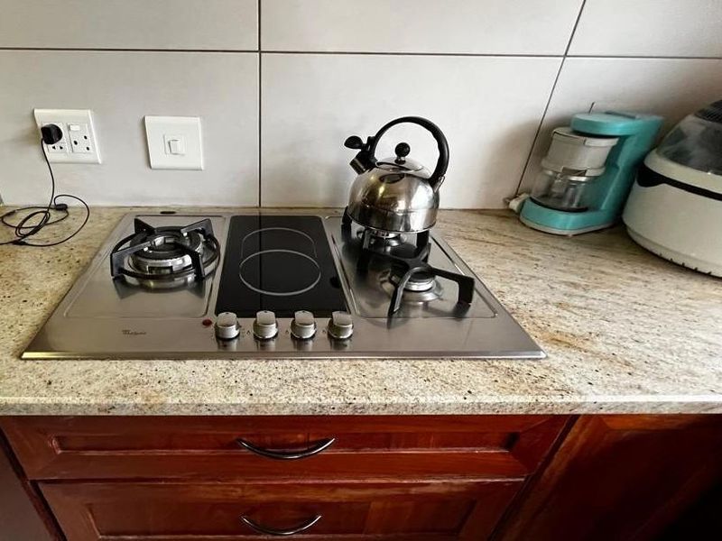 Olympia House For Sale - Photo 3