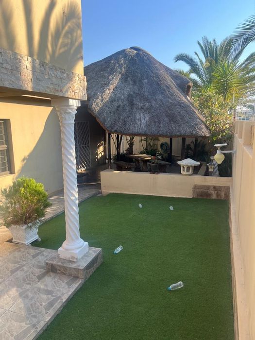 Property #2554058, House For Sale in Dorado Park
