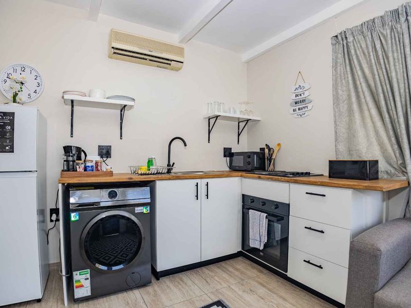 La Bella Vida Self Catering Apartments - Photo 3