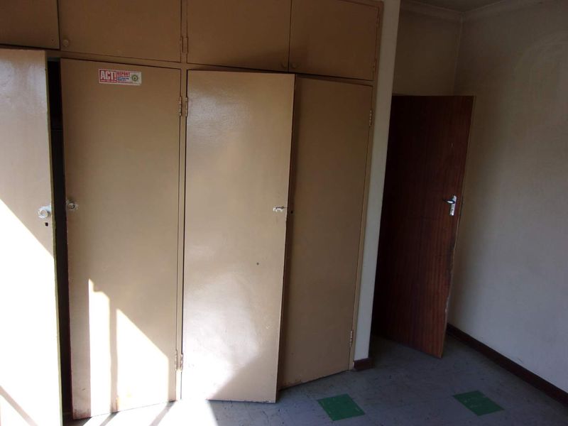2 BEDROOM FLAT TO RENT IN PRETORIA WEST - Photo 8