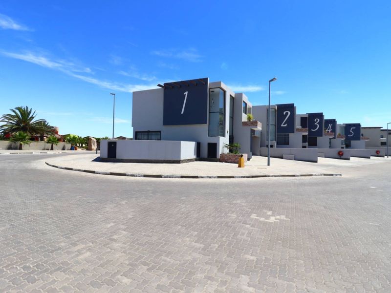 Dune View Luxury 3-Bedroom Townhouse - Perfect Home or Airbnb Investment - Photo 2