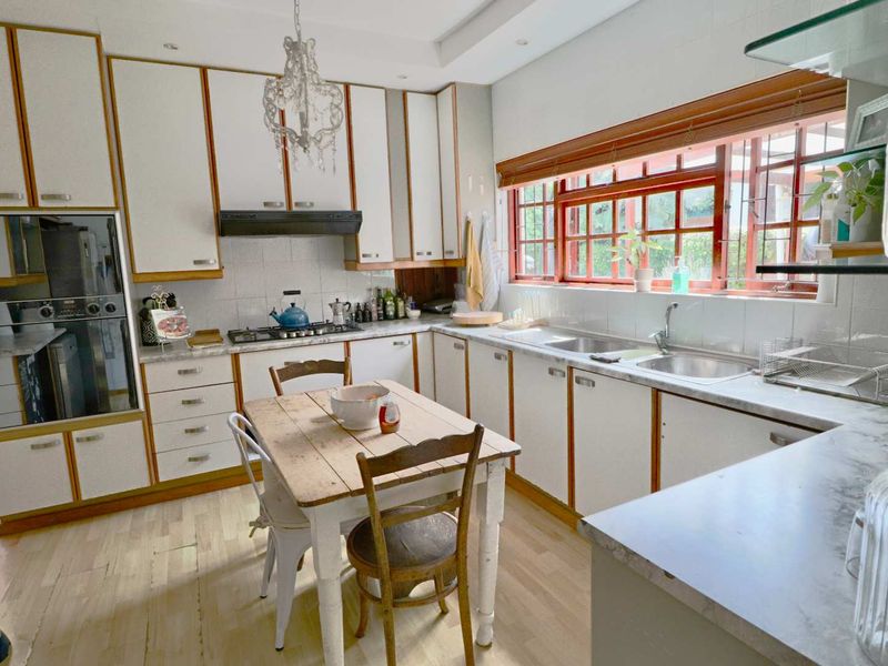 UNFURNISHED house with separate cottage - Photo 3