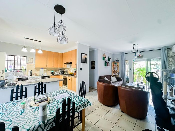 Property #2479953, Townhouse For Sale in Equestria