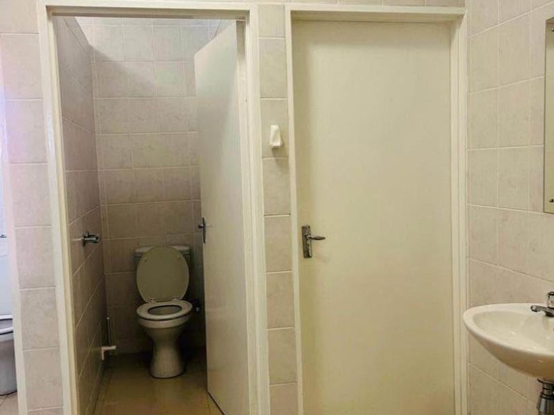 OFFICE/SHOP TO LET AT OLD POWER STATION - Photo 4