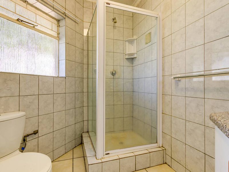 Townhouse for sale in prime Farrarmere location - Photo 10