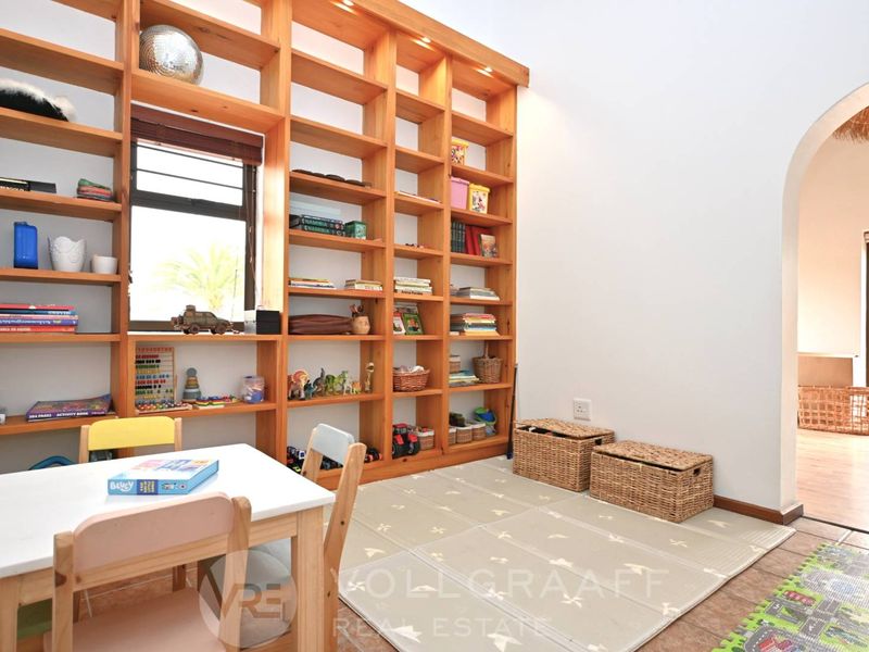 Spacious Family Home To Rent - 1 June 2026 - Photo 8