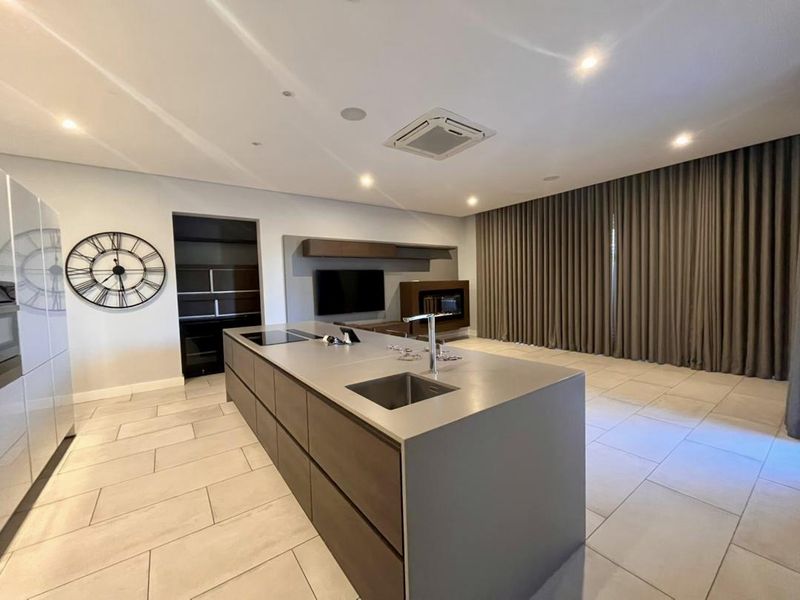 An Exclusive Address for the Discerning Tenant - Photo 7