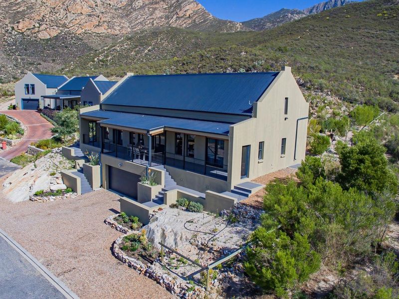 Charming Home with Scenic Mountain Views - Photo 3