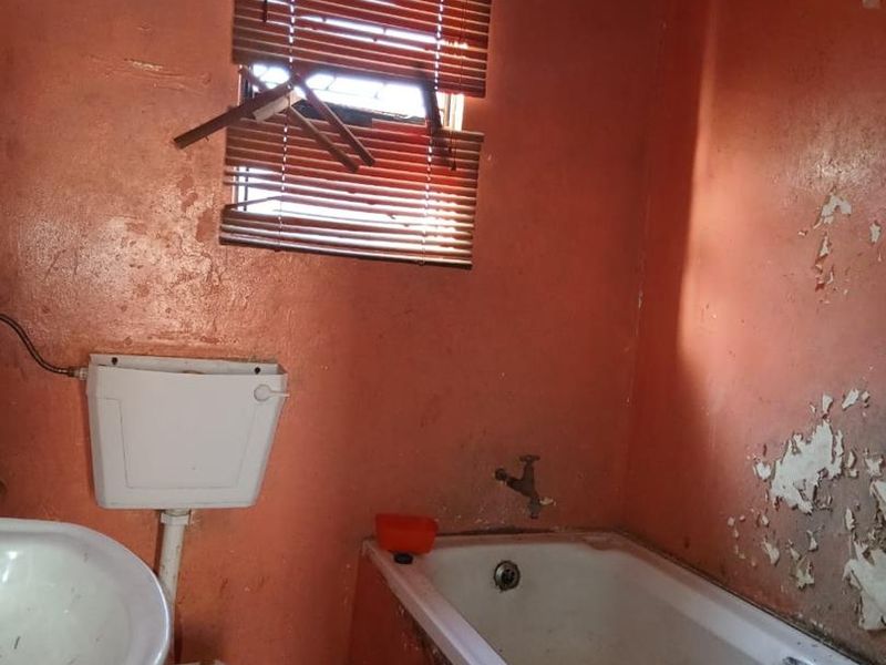 2-Bedroom House for Sale in Veeplaas - Photo 8