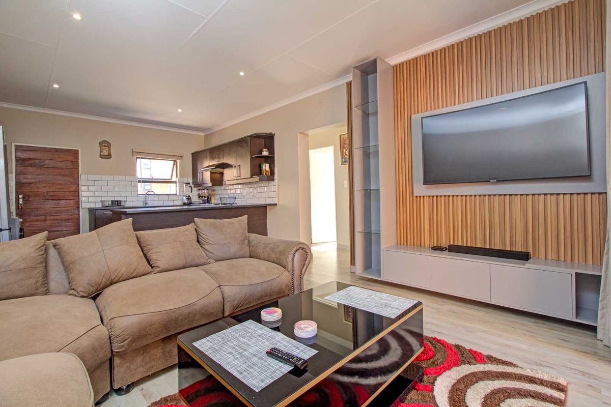 Move-In Ready, No Upgrades Needed - Photo 3