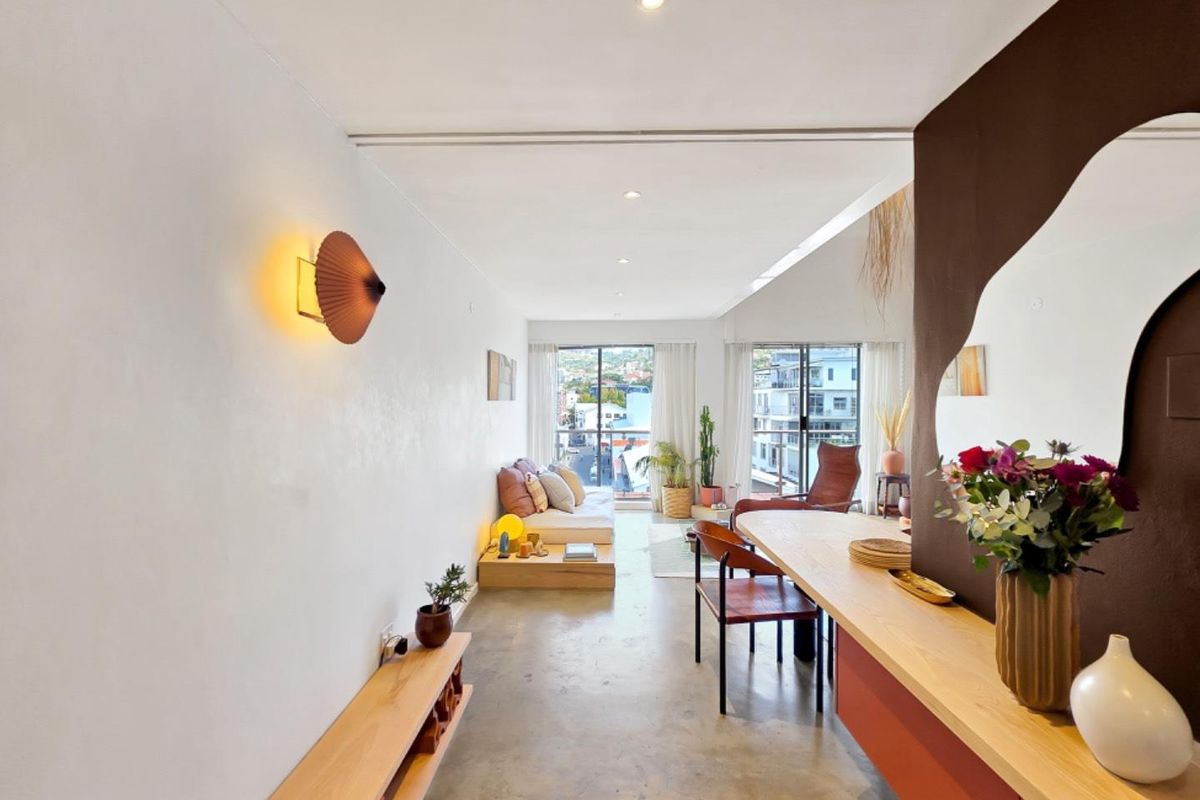 Loft Style Apartment with Parking and Mountain Views - Photo 2