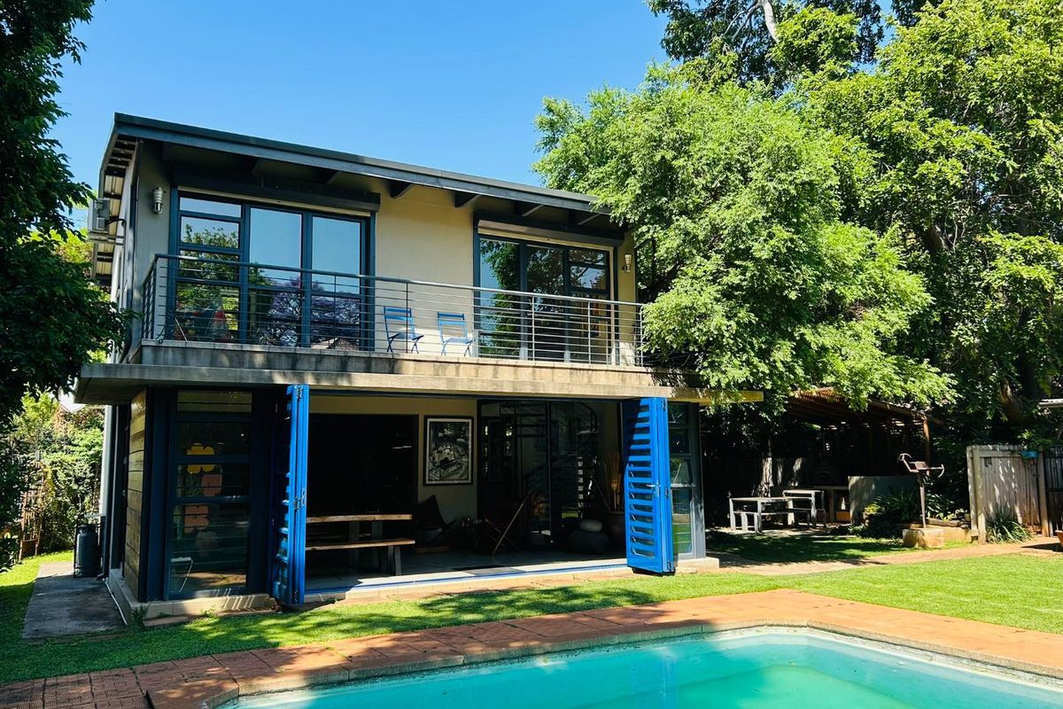 EXTRAORDINARY PROPERTY IN A SOUGHT AFTER BOOMED OFF AREA - Photo 3