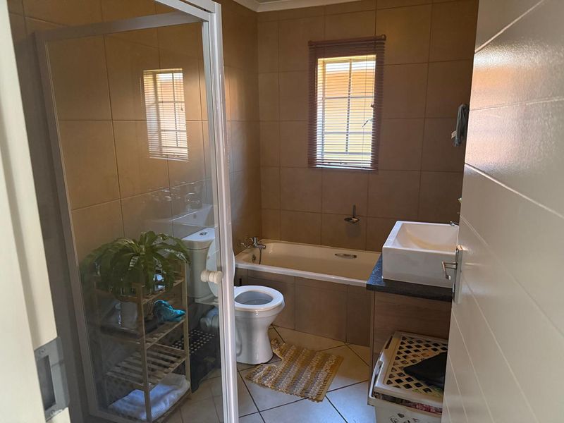 Modern 3-Bedroom Apartment with Garden in Monavoni, Centurion - Photo 4