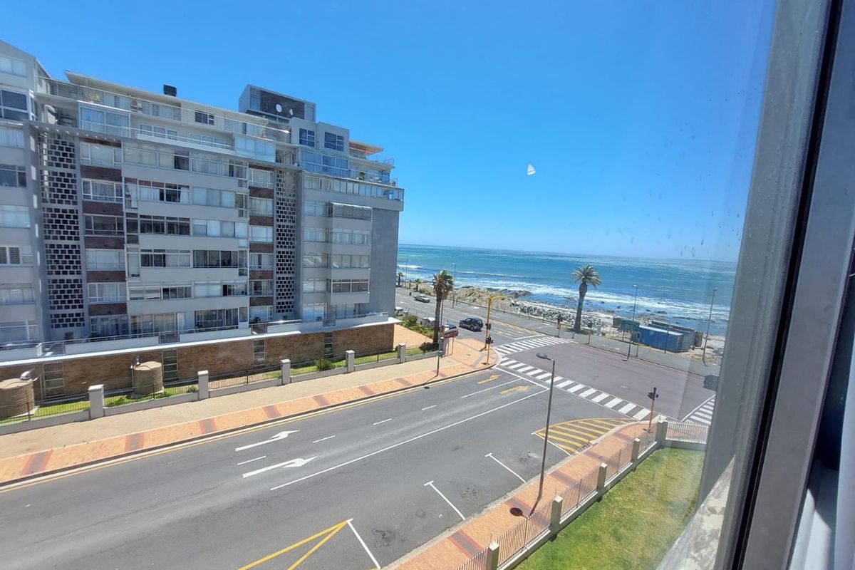 Bachelor apartment to let in Mouille Point - Photo 5