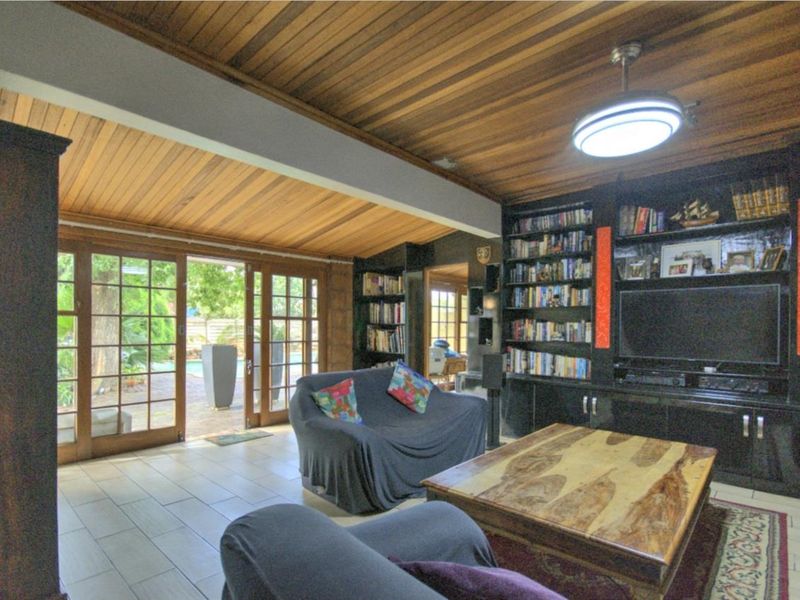 Massive Family home with Giant Cottage in Prime Brackenhurst (meyersdal side) - Photo 9