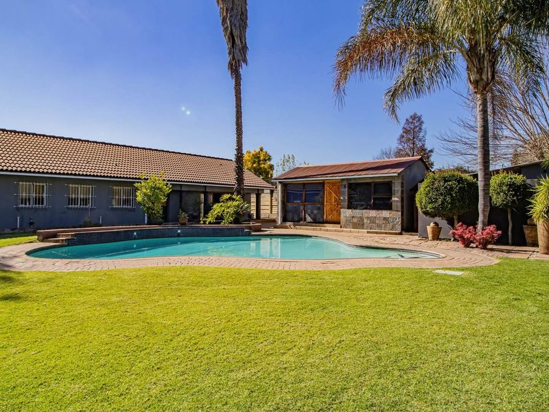 2 HOMES in Kempton Park Ext 4 - Photo 2