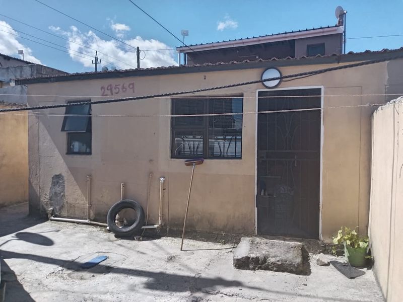 Semi-Detached Property with Investment Potential - R650,000* - Photo 3