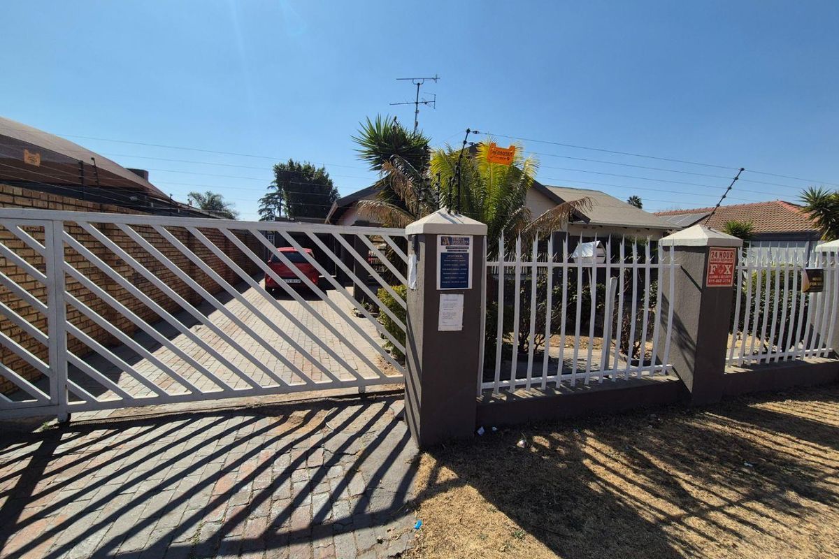 Business 3 zoning - Photo 4