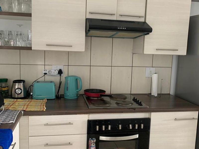 Bachelor flat for Sale City View – Windhoek West - Photo 6