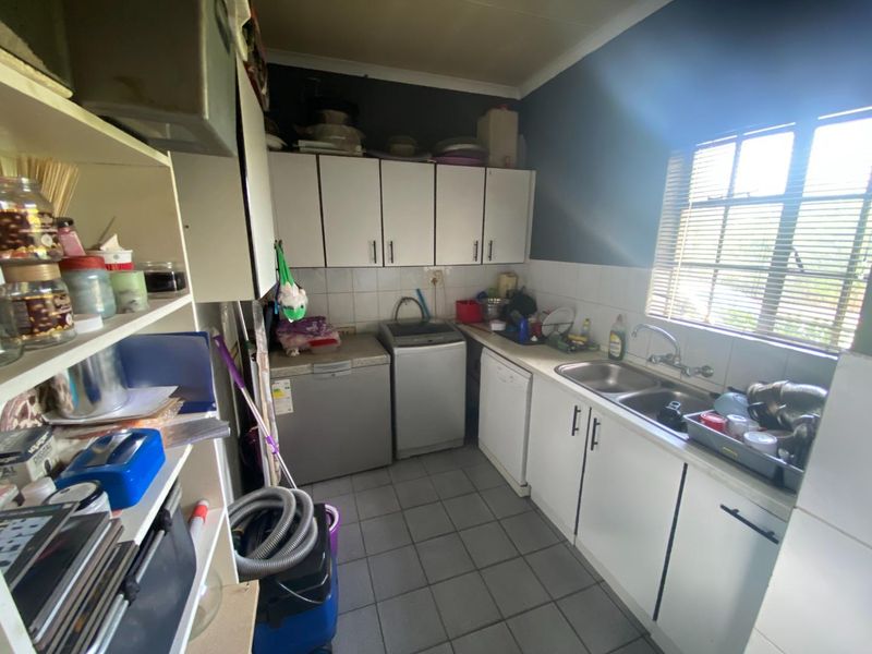 Family Home for Sale in Brackendowns - Photo 5