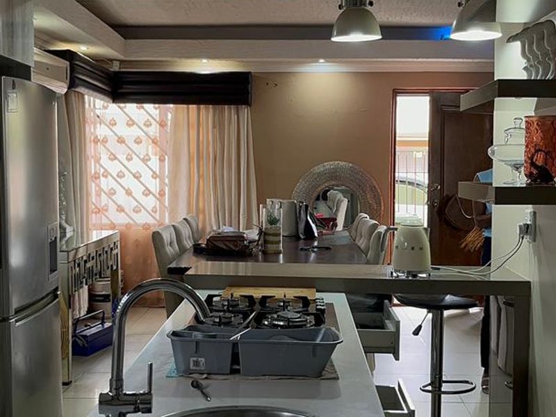 🏡 5-Bedroom Double Storey Freestanding House - Photo 3