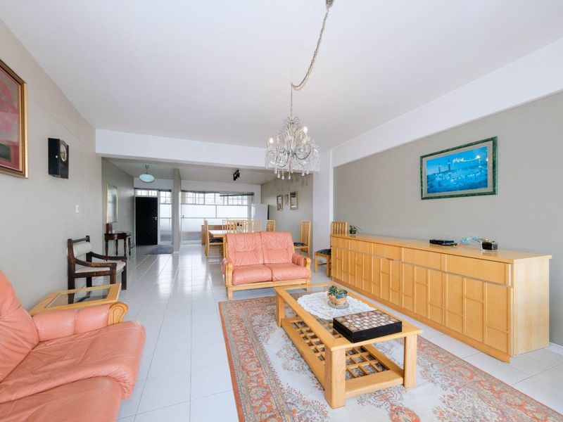 Exciting new find in this sought after complex Chartwell! - Photo 6