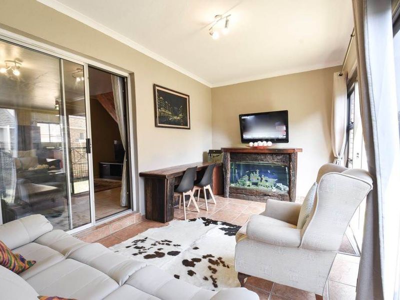 Embrace Modern Living Near Curro Wilgeheuwel! - Photo 9