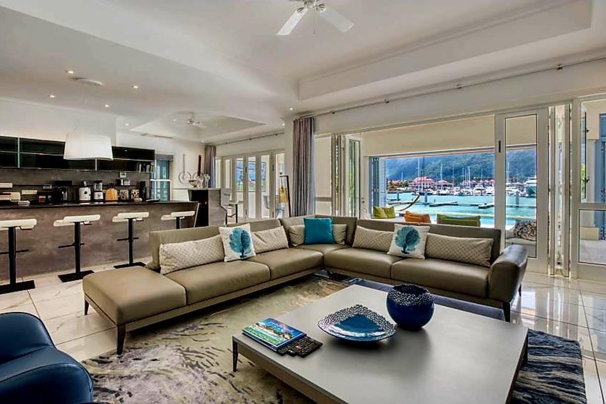Exquisite ocean front Eden Island villa - Photo 2
