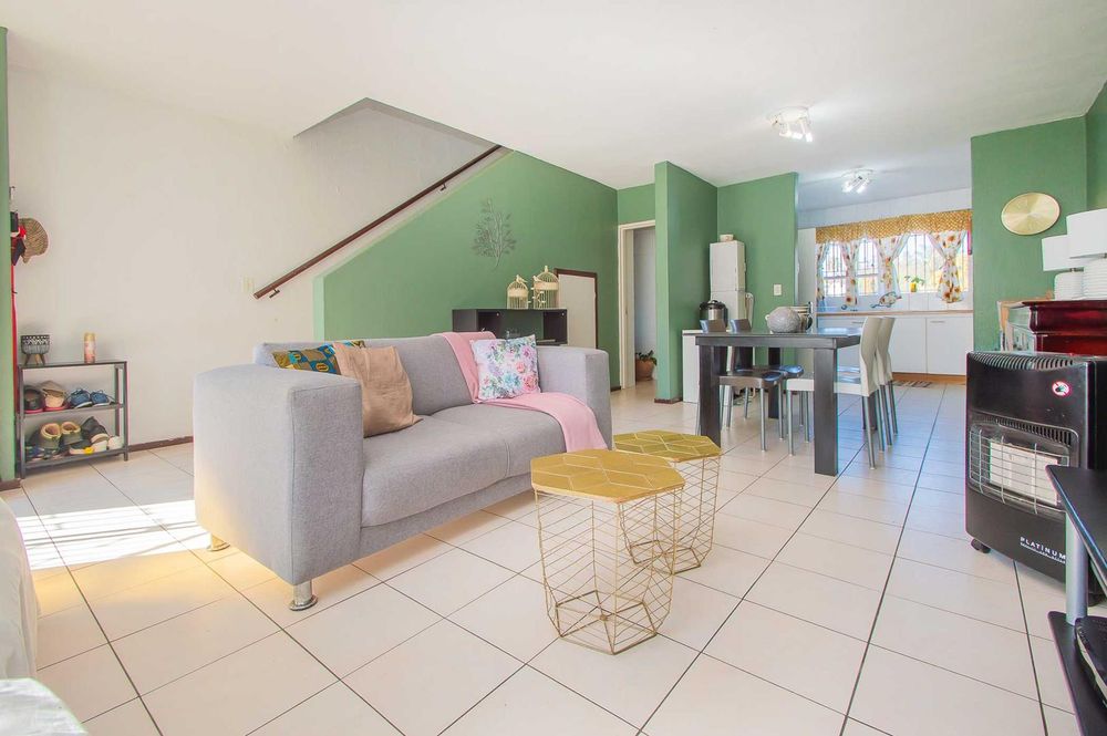 Expansive reception space and high ceilings