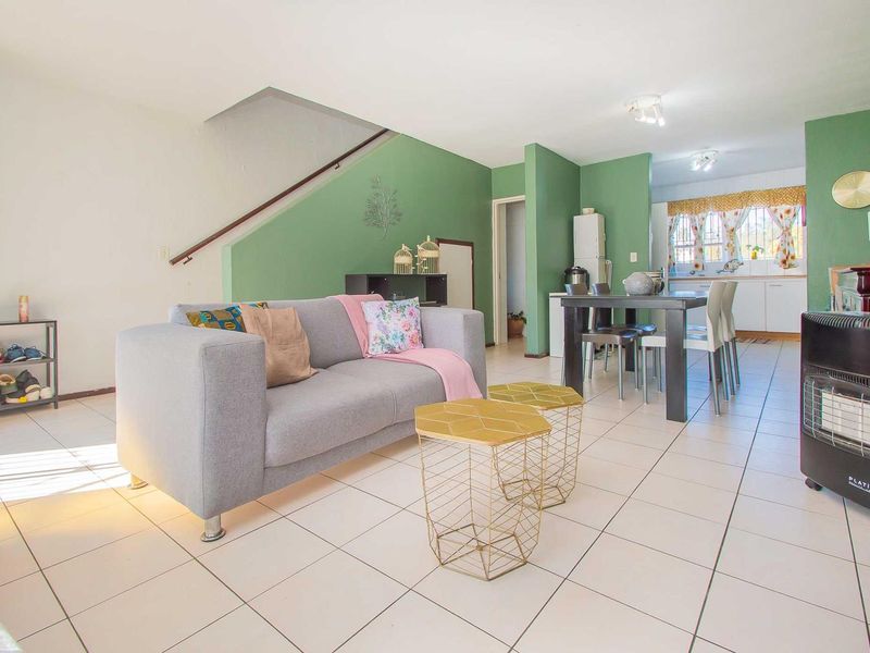 Modern Open Plan Living with a Mediterranean Flair! - Photo 2