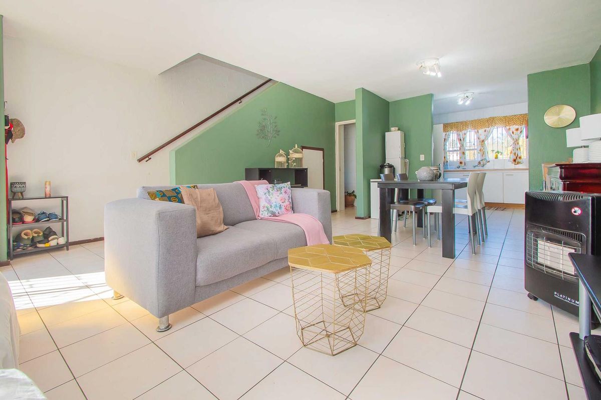 Modern Open Plan Living with a Mediterranean Flair! - Photo 2