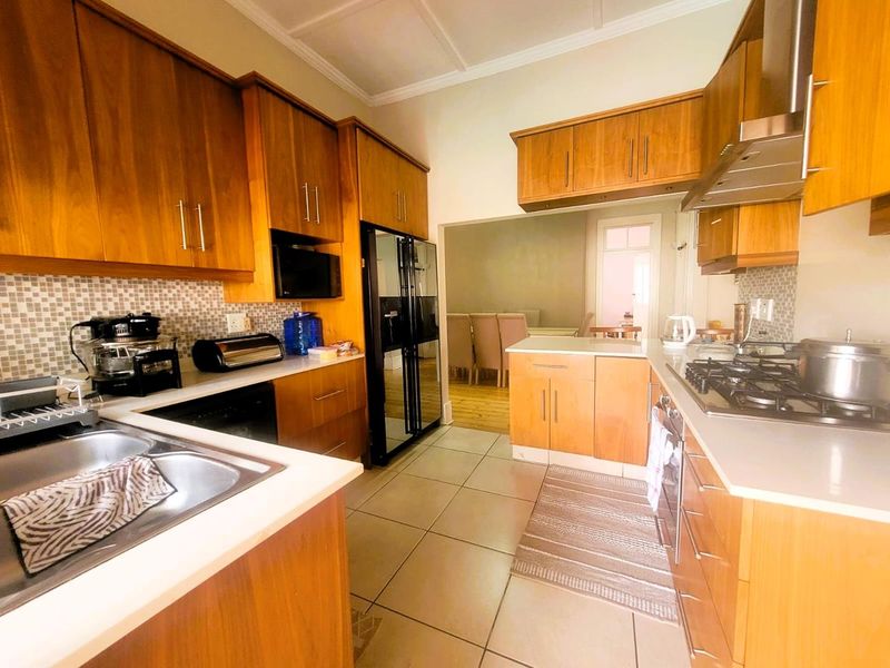 Peace Avenue, Windermere – Spacious Family Living in a Prime Location - Photo 7