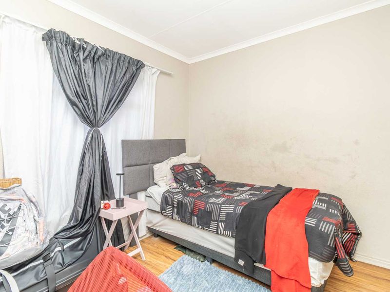 Charming 3-Bedroom Townhouse in Secure Forest View Estate – Northwold - Photo 10