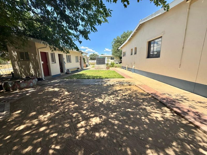 School Premises for Sale - Photo 5