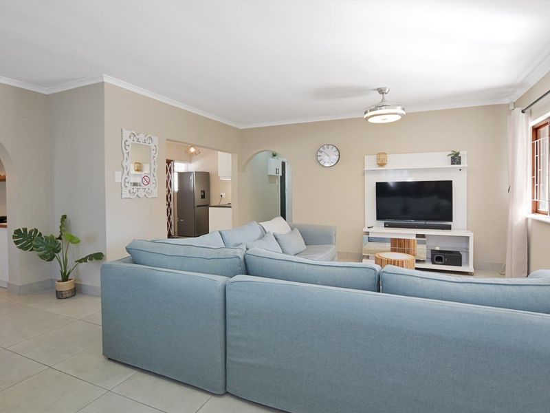Easy Living - Photo 4
