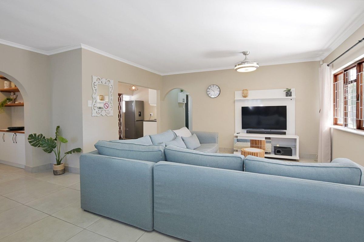 Easy Living - Photo 4