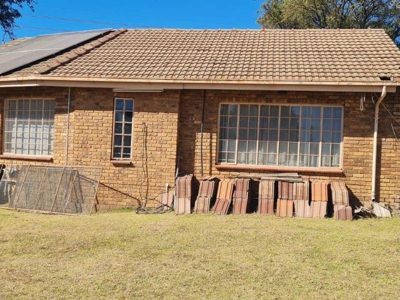 PRICED TO SELL – 2.02HA PROPERTY WITH HOUSE | MASSIVE DEVELOPMENT POTENTIAL - Photo 8