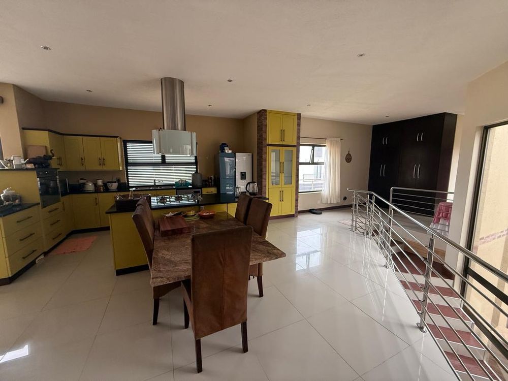 Kitchen with BIC, oven and stove