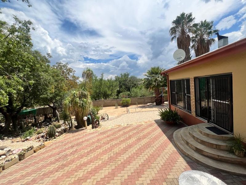 3 Bedroom House For Sale in Pionierspark Ext 1 - Photo 6