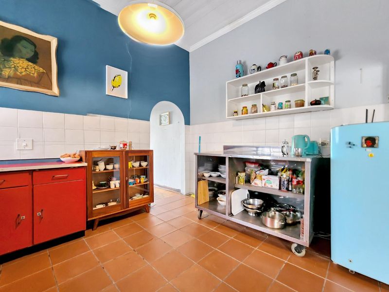 CHARMING OLD-WORLD SEMI-DETACHED COTTAGE WITH ENDLESS POTENTIAL - Photo 10