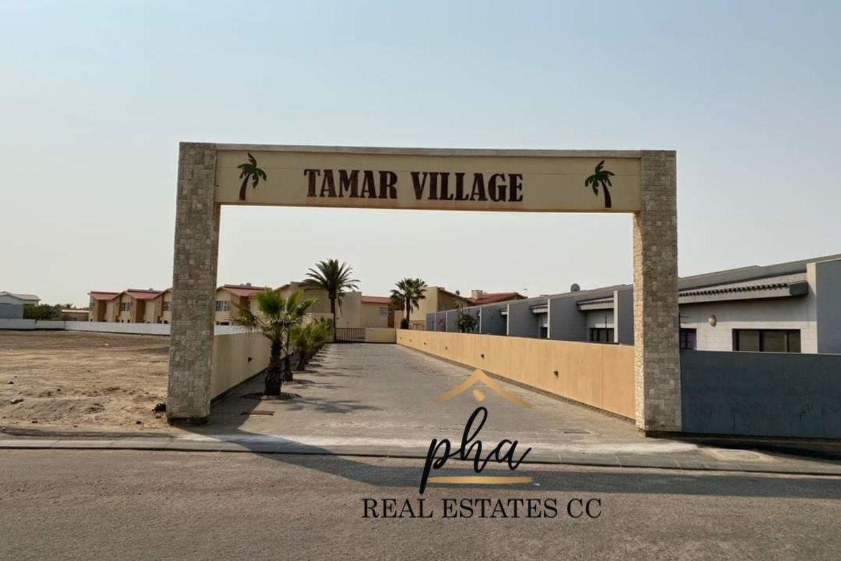 Townhouse for sale in Secure complex in Fairway Estates, Walvis Bay for N$850 000.00 - Photo 2