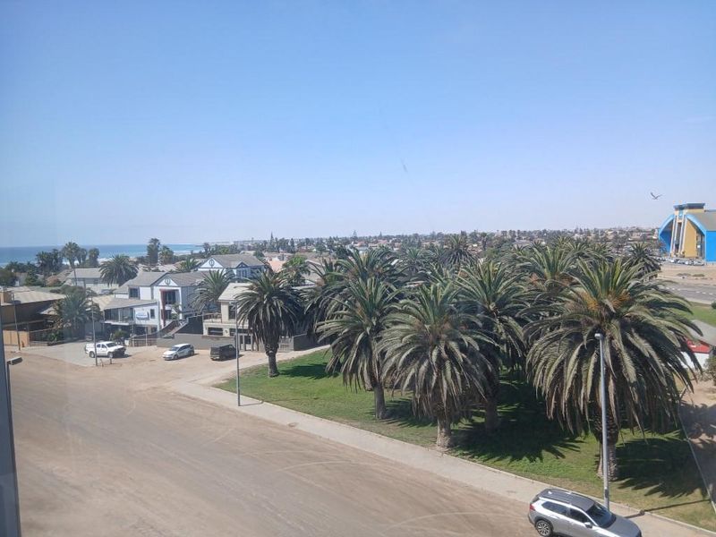 NOT TO BE MISSED – 3-bedroom apartment with sea view in secured complex - Photo 4