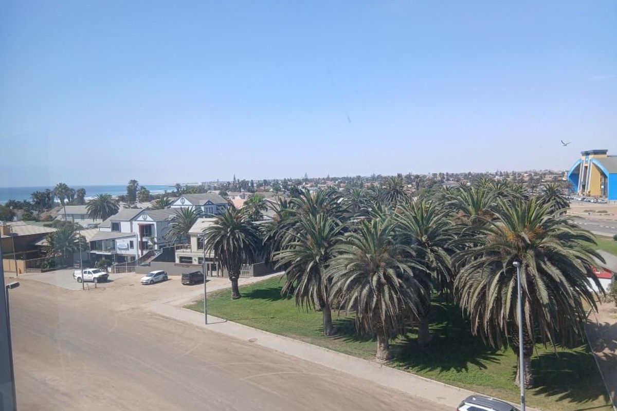 NOT TO BE MISSED – 3-bedroom apartment with sea view in secured complex - Photo 4